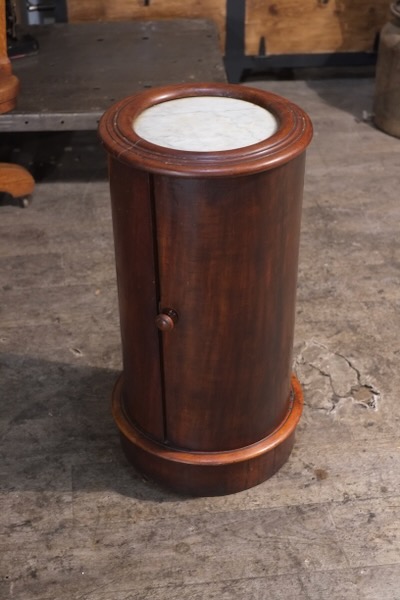 Chevet rond ancien epoque restauration charles X en acajou